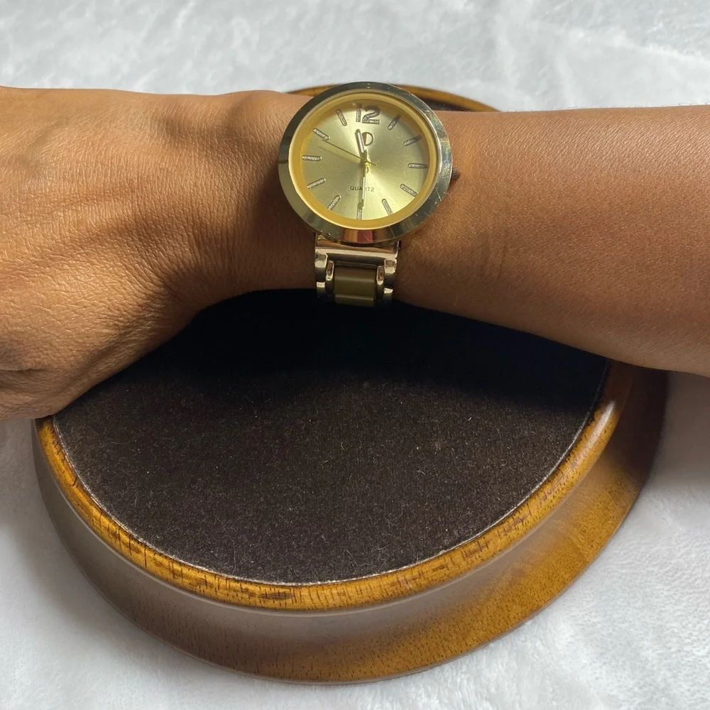 Gold and Yellow Wearable Bracelet